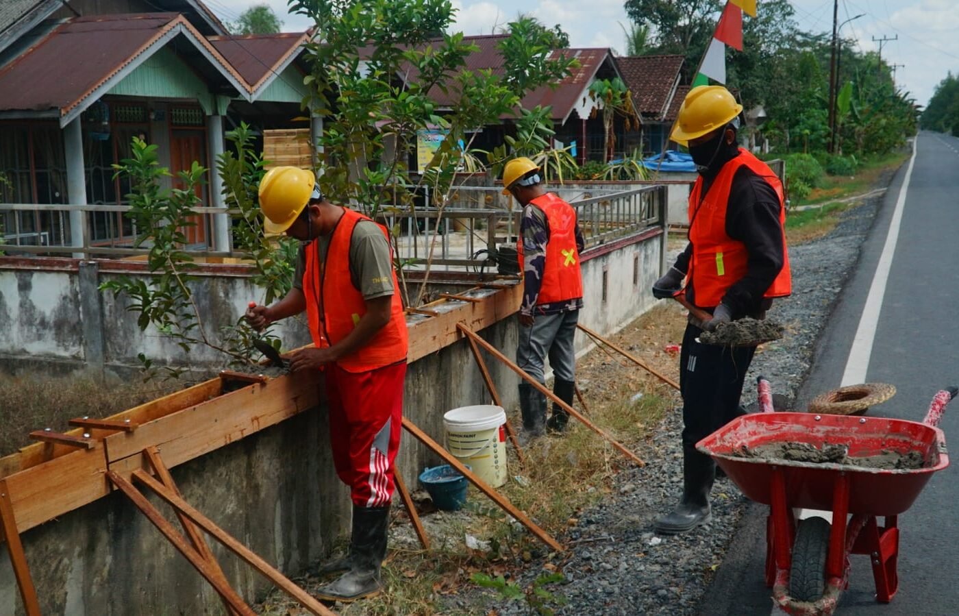 Pembangunan Fasilitas Ibadah di Desa Bandaraya Melalui TMMD Reguler Ke-129