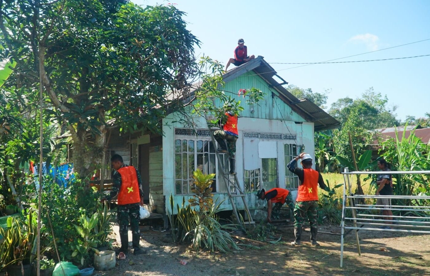 Rehabilitasi RTLH dalam TMMD Reguler Ke-129 Menjadi Solusi bagi Warga
