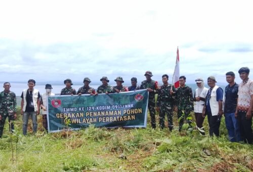 Mahasiswa KKN UBT Berpartisipasi dalam Penanaman Pohon Bersama TMMD di Sebatik