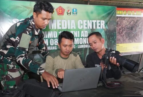 Strategi Visual TMMD ke-129: Tim Dokumentasi Pendim 0812/Lamongan Siapkan Pendekatan Informasi