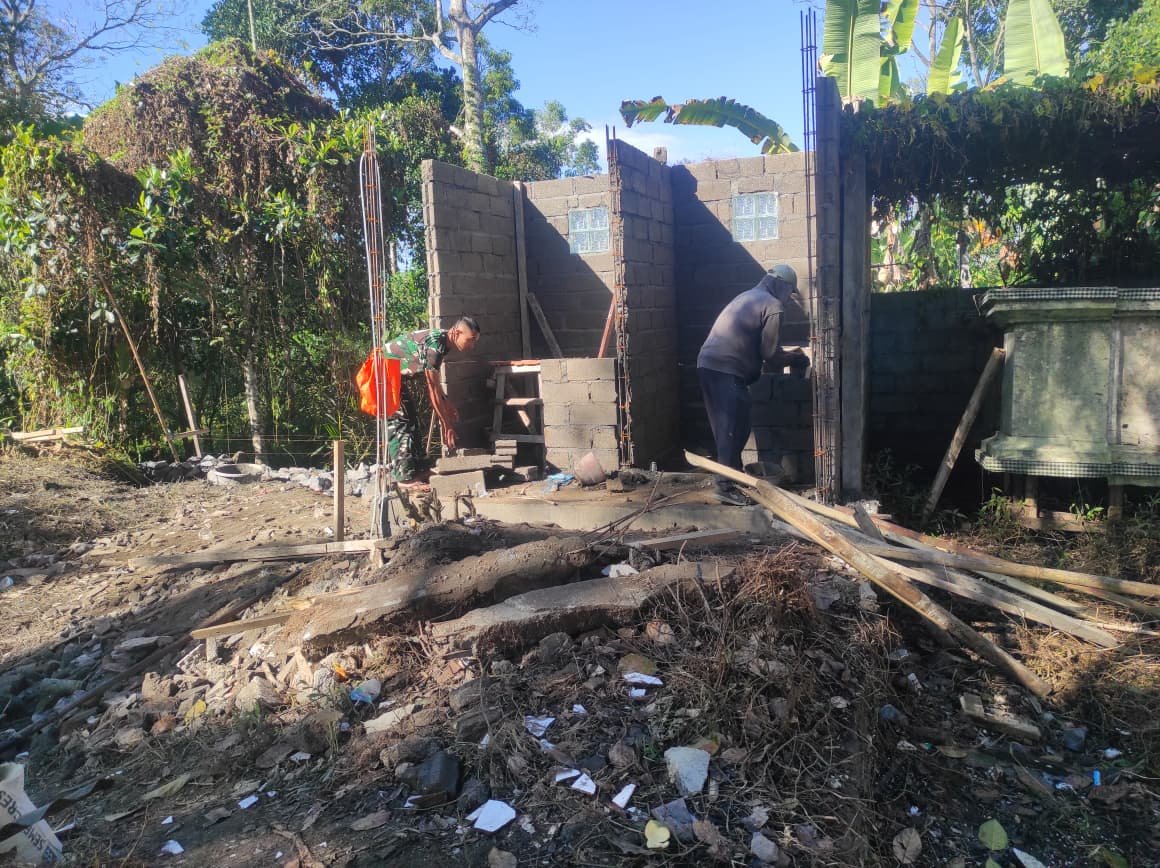 Pembangunan MCK oleh Kodim 1626/Bangli pada TMMD Ke-129 Didukung Warga