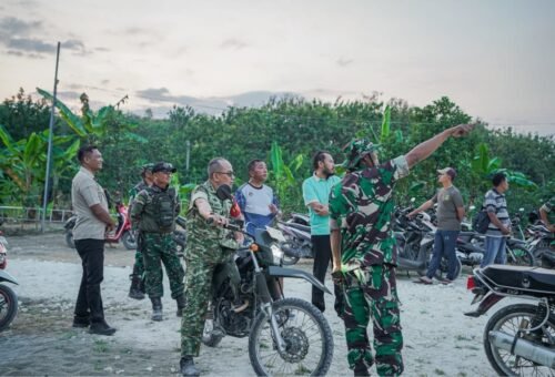 Keceriaan di Lapangan Voli Baru TMMD, Dansatgas Tersenyum Bangga
