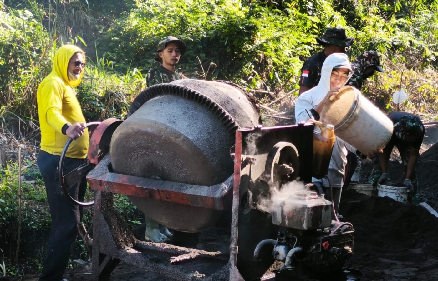 Proyek TMMD Ke-129 Kodim 1626/Bangli: Mesin Molen Digerakkan untuk Meningkatkan Kinerja