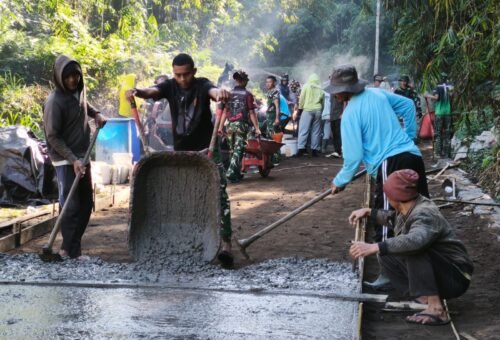 Semangat Bersama dalam Pelaksanaan TMMD Ke-129 di Desa Sekardadi
