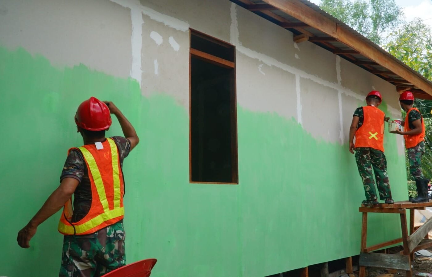 Progres Akhir Pengecatan RTLH Bapak Walianto di Desa Bandaraya