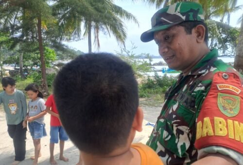 Babinsa: Jembatan Antara TNI dan Warga dalam TMMD Ke-129 di Bangka
