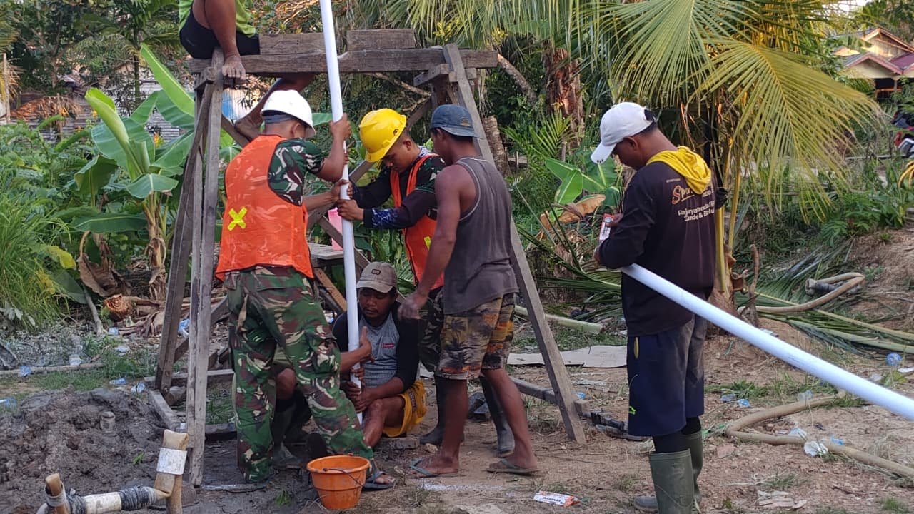 Realisasi Program Sanitasi di Desa Bandaraya oleh Satgas TMMD