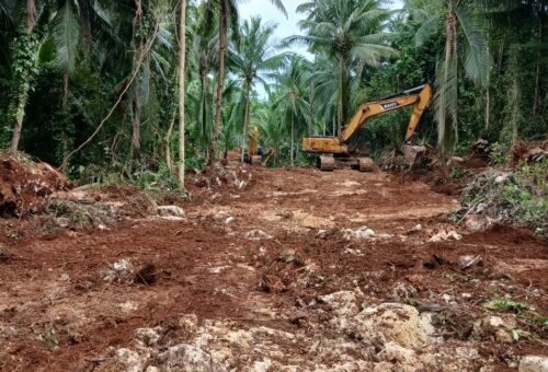Progres Pembukaan Infrastruktur di Kepulauan Umbele, Satgas TMMD Maksimalkan Mesin Berat