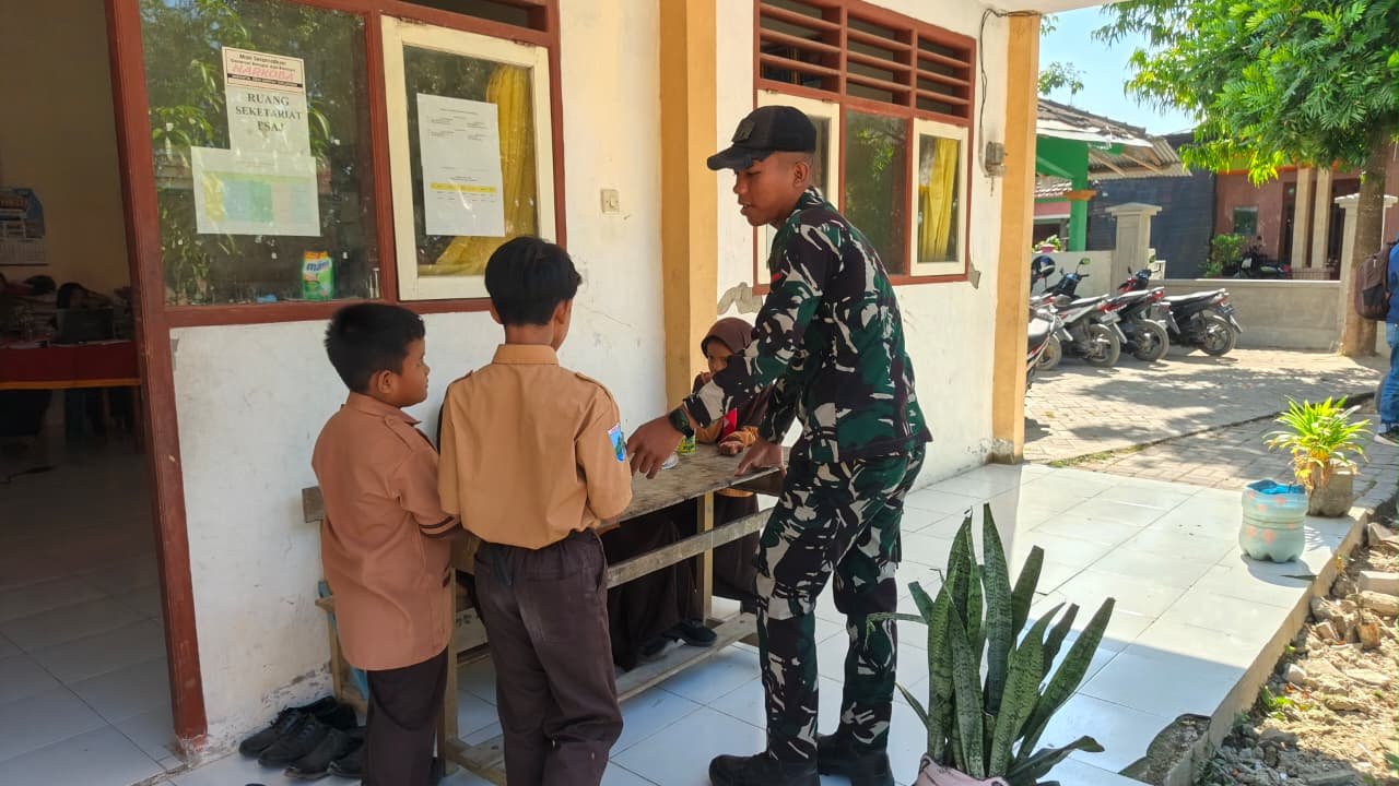 Keceriaan SDN 2 Tlemang Menjadi Motivasi bagi Tim TMMD 129
