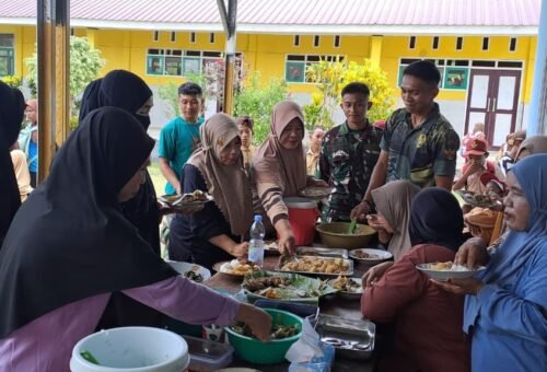 Apresiasi Guru SDN Umbele untuk Satgas TMMD Ke-129 Lewat Jamuan Makan