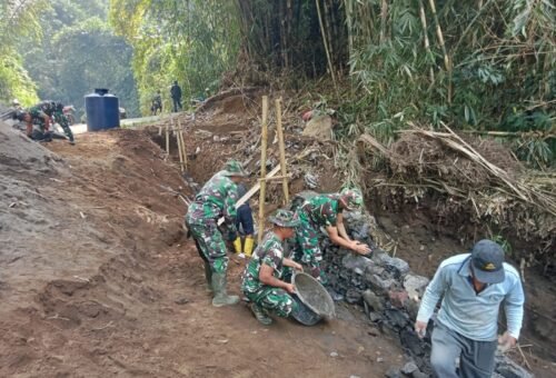 Keterlibatan Warga Dan TNI Mempercepat Proyek DPT TMMD Ke-129