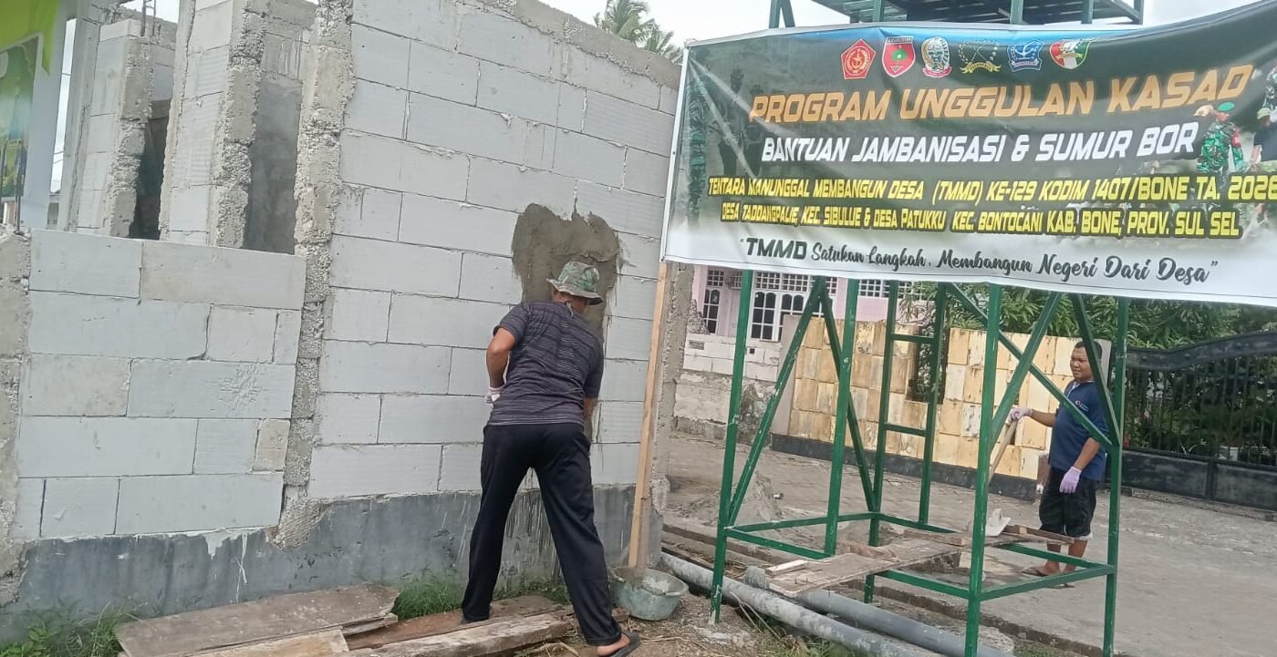 Program Pembangunan MCK TMMD Ke-129 Kodim 1407/Bone di Pusat Kecamatan Sibulue Hampir Rampung