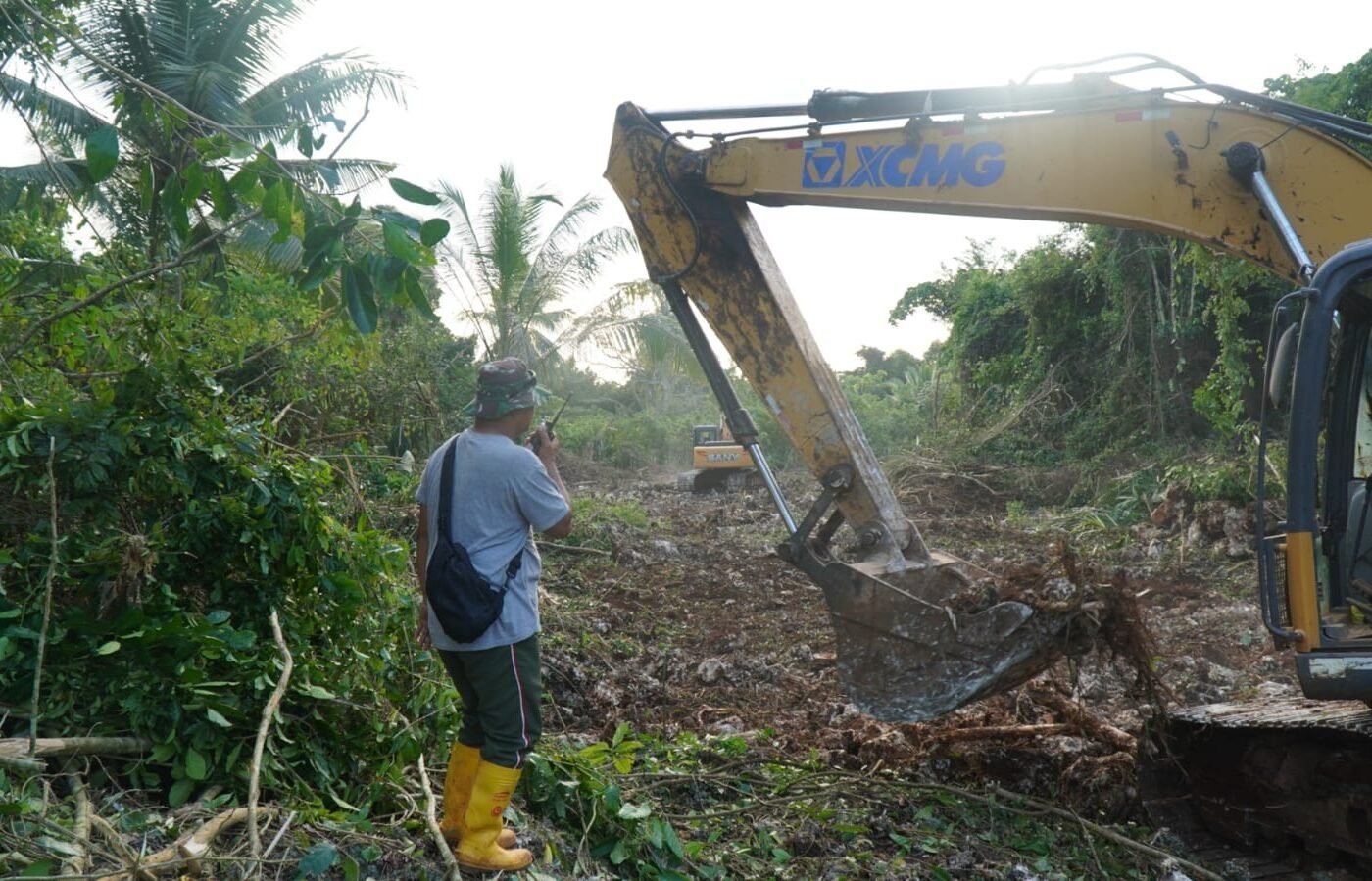 Proyek Jalan Penghubung Kepulauan Umbele Masuki Pelaksanaan Hari ke-13