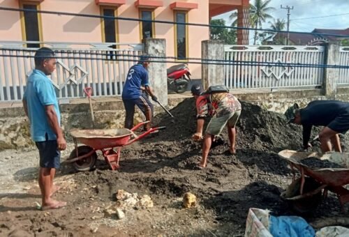Tak Kenal Lelah, Pelansiran Material Jembatan Gantung TMMD di Desa Taddang Palie Terus Bergulir