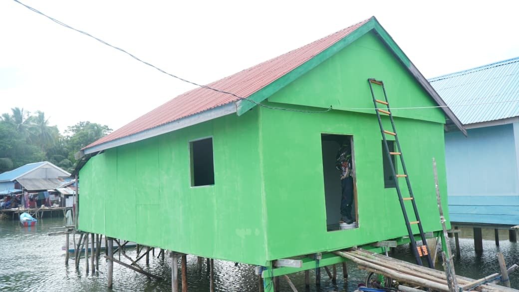 Pembangunan Rumah Layak Huni Ibu Salawiah di Polewali Berlanjut