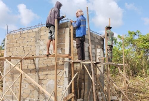 Progres Pembangunan MCK Masjid Desa Polewali Dikebut oleh Satgas TMMD Ke-129