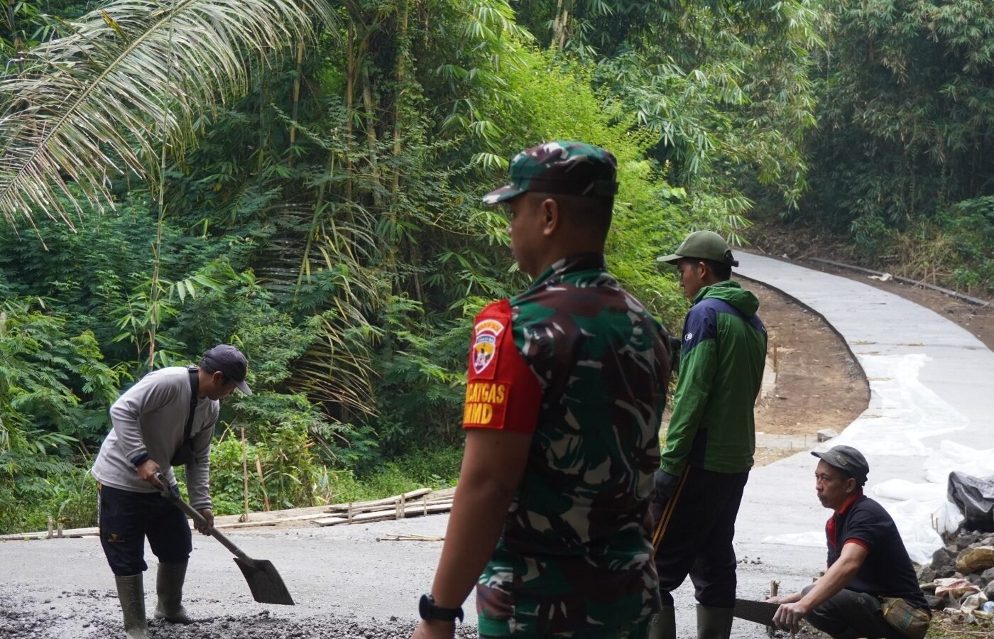 Optimisme Dansatgas TMMD Ke-129 Kodim 1626/Bangli Terhadap Penyelesaian Rabat Beton