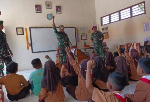 Semangat Siswa SDN 2 Tlemang dalam Program Wasbang oleh Satgas TMMD 129