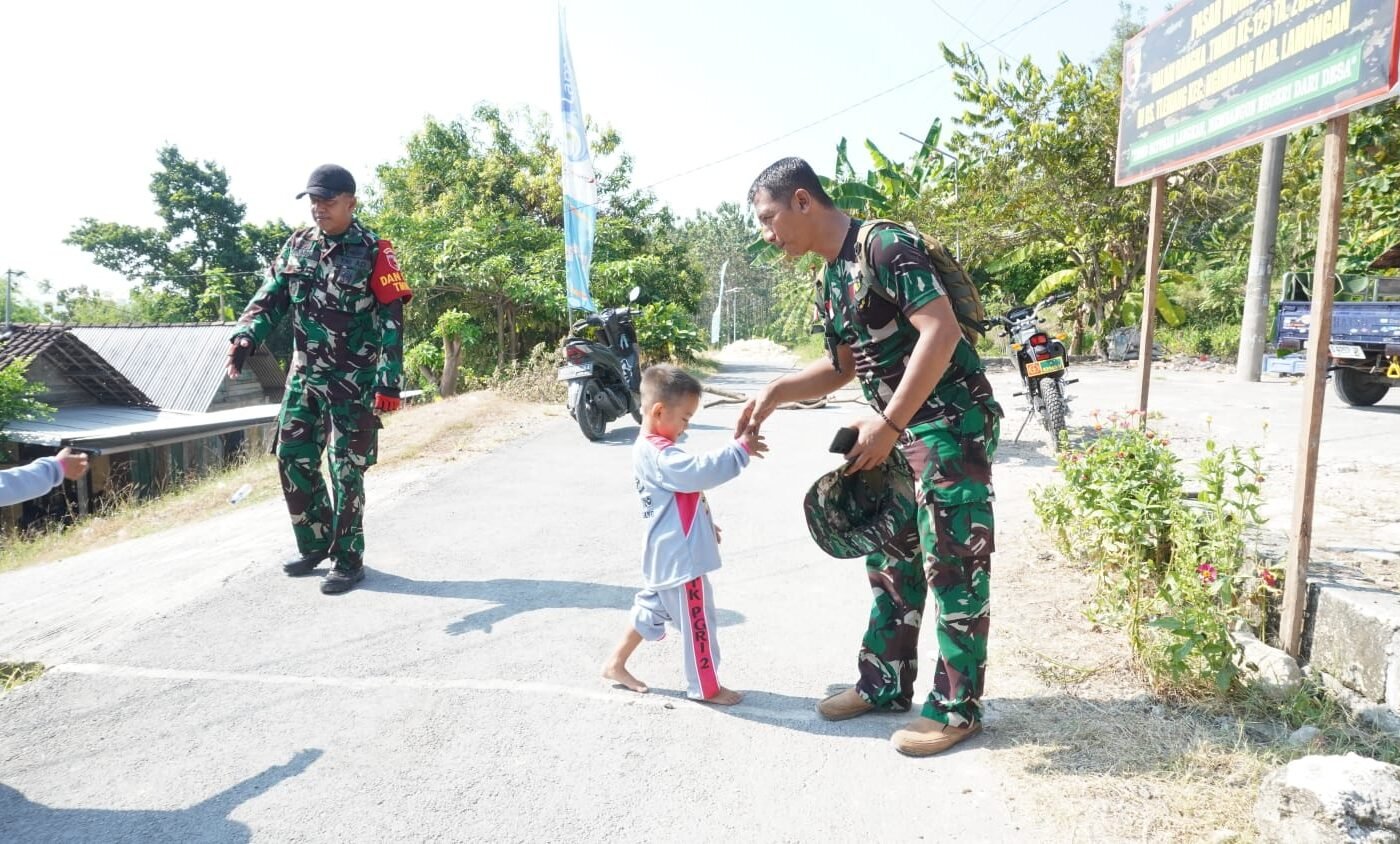Dampak Positif Pembangunan Jalan TMMD bagi Anak-Anak di Desa Tlemang