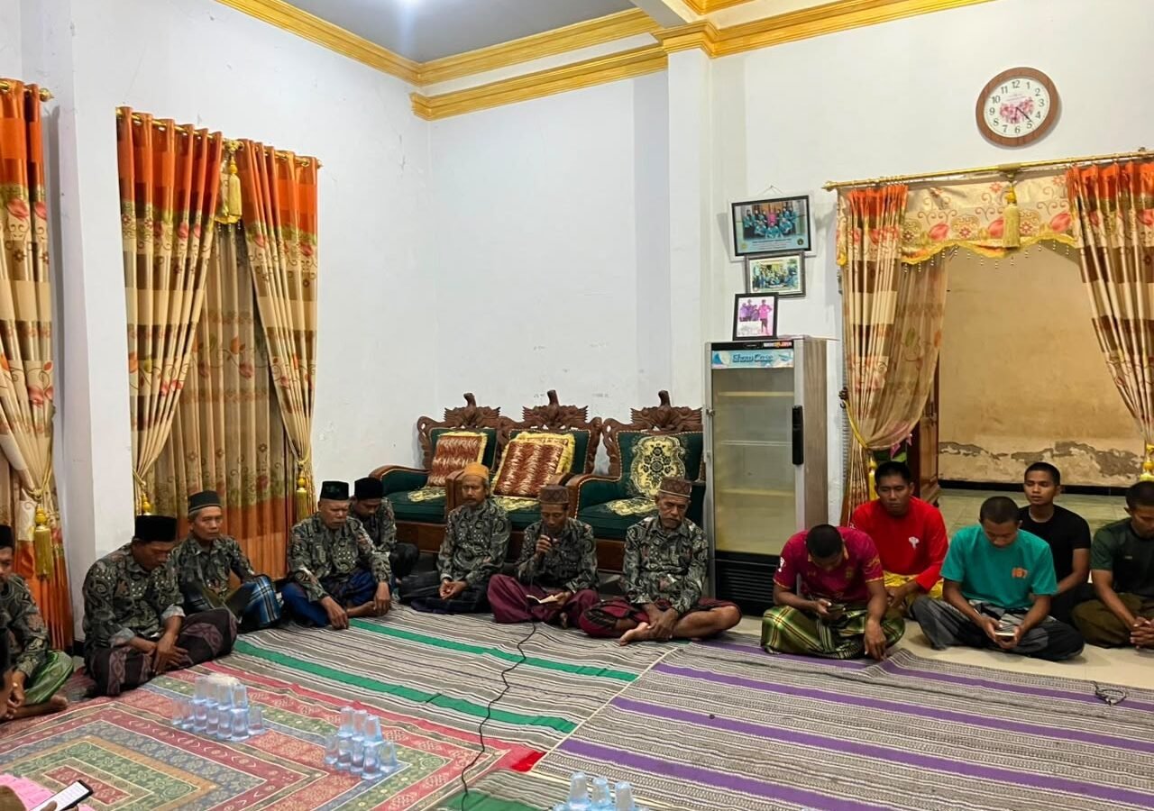 Membangun Keluarga Melalui Doa, Satgas TMMD ke-129 Adakan Tahlil Bersama Warga Tlemang