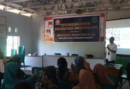 Pendidikan Keluarga Berencana bagi Warga Bandar Raya oleh Satgas TMMD Ke-129