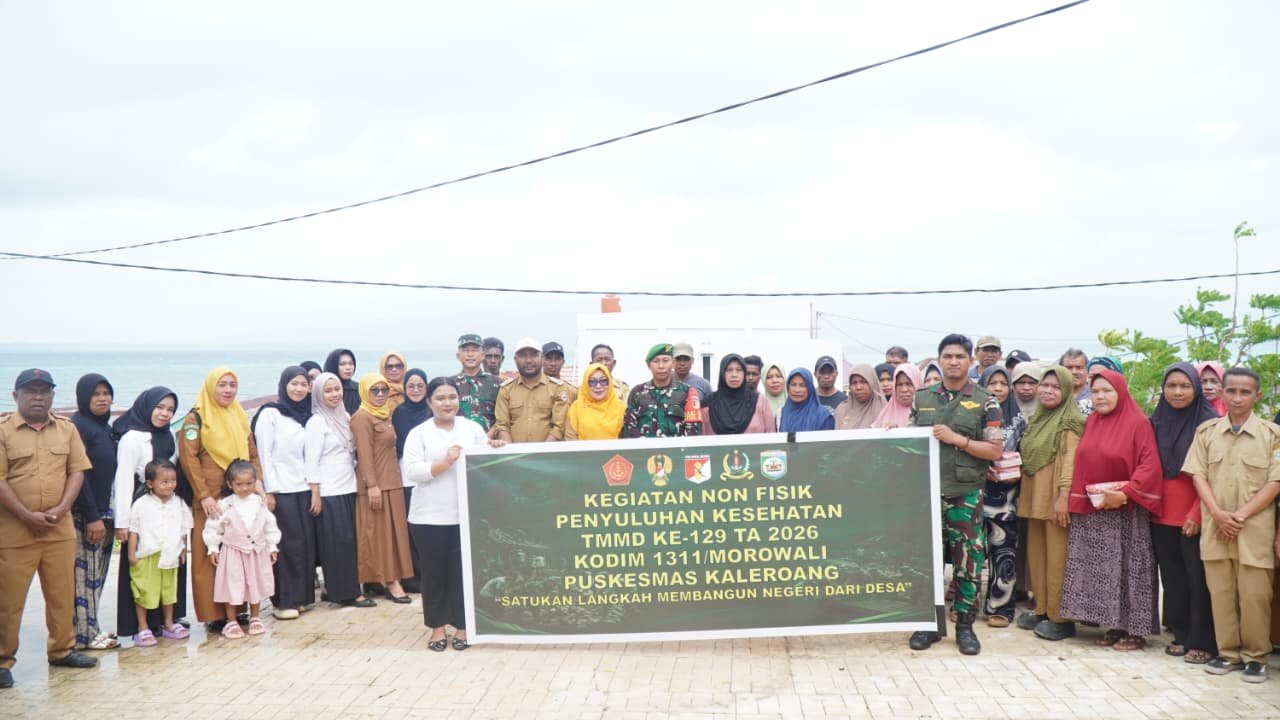 Penyuluhan Pencegahan Stunting oleh Satgas TMMD Ke-129 di Desa Polewali