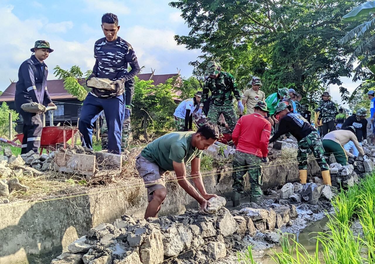 Keberlanjutan Program TMMD Ke-129 di Desa Tanratuo oleh Satgas Kodim 1404/Pinrang