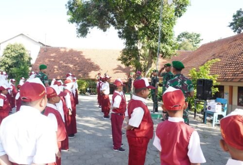 Sinergi TNI dan Pendidikan: TMMD Menyiapkan Generasi Berkarakter