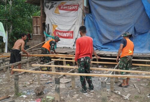 Kerjasama Satgas TMMD dan Masyarakat Mempercepat Progres RTLH Bapak Masrani
