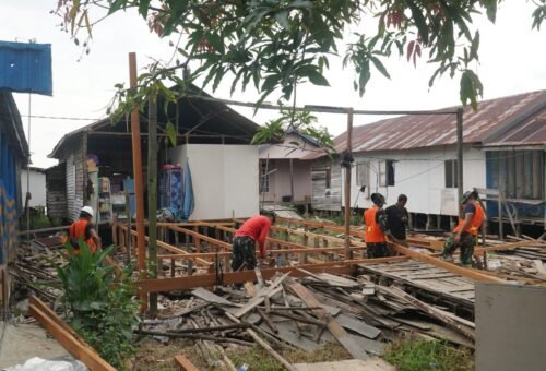 Pembangunan RTLH Ibu Rini oleh Satgas TMMD Ke-129 Dimulai dengan Pondasi dan Gelagar