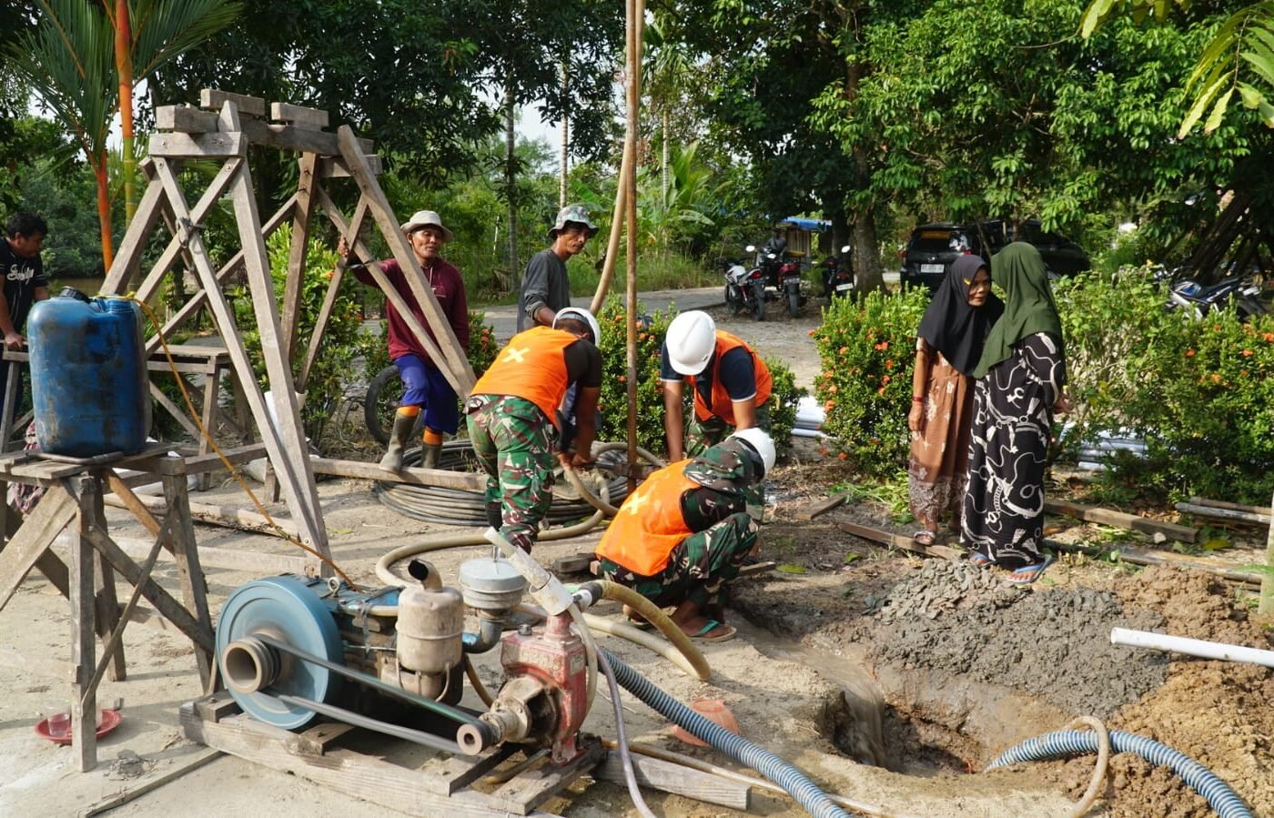 Kolaborasi Antara Satgas TMMD dan Komunitas Lokal Dalam Pembangunan RTLH Ibu Rini