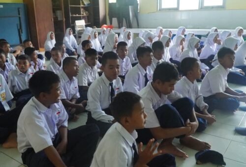 Siswa SMP Negeri Umbele Sambut Penyuluhan Narkoba dengan Antusias