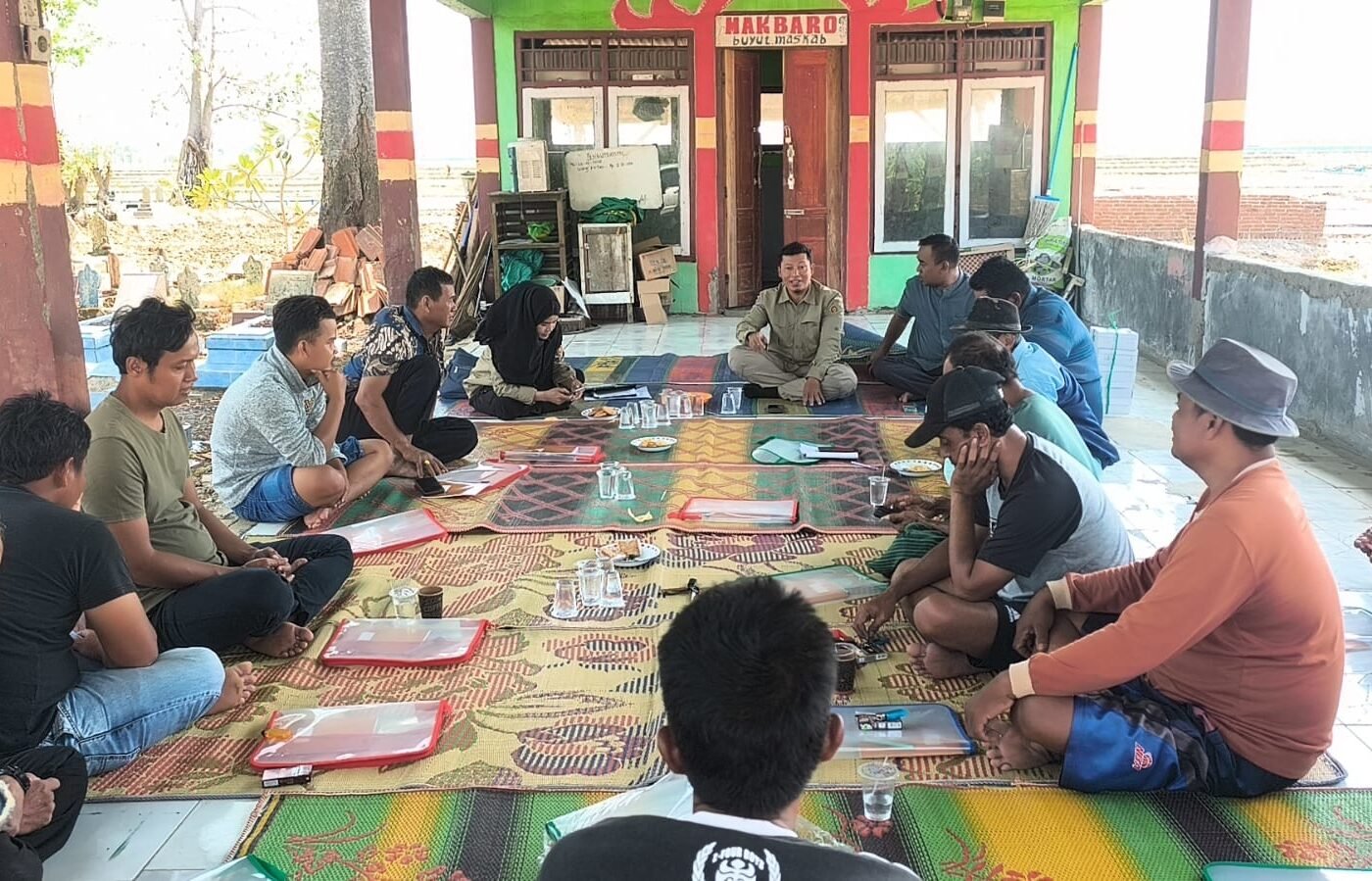 Upaya Pengendalian Hama Tikus, TMMD ke-129 Kodim 0620/Kab. Cirebon Gelar Sosialisasi untuk Petani