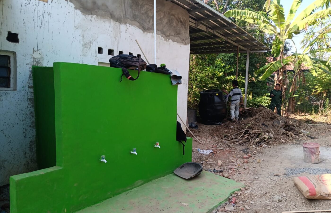 Pembangunan MCK dan Bio Septic Tank di Mushola Miftahul Jannah: Upaya TMMD ke-129 untuk Sanitasi Sehat