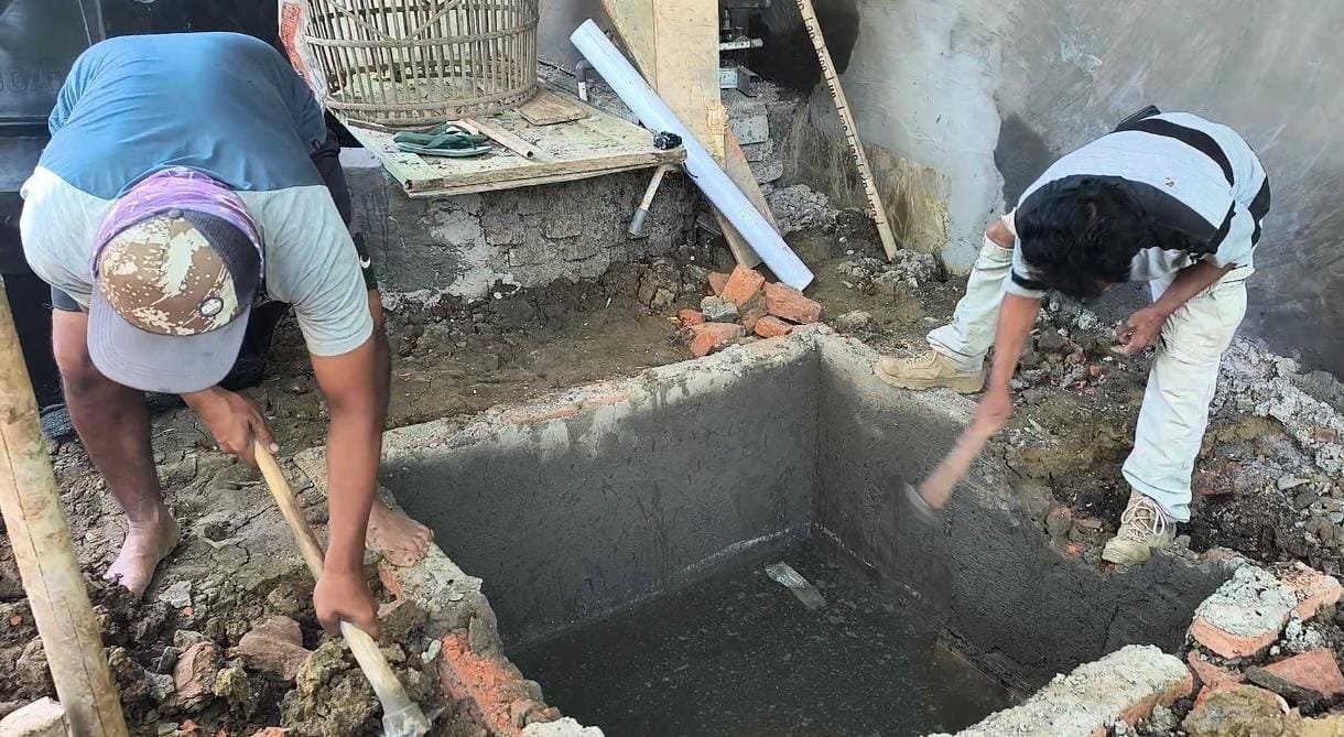 TMMD ke-129 Kodim 0620/Kab. Cirebon Angkat Kualitas Sanitasi Desa dengan Pembangunan Bio Septic Tank di Mushola Miftahul Jannah