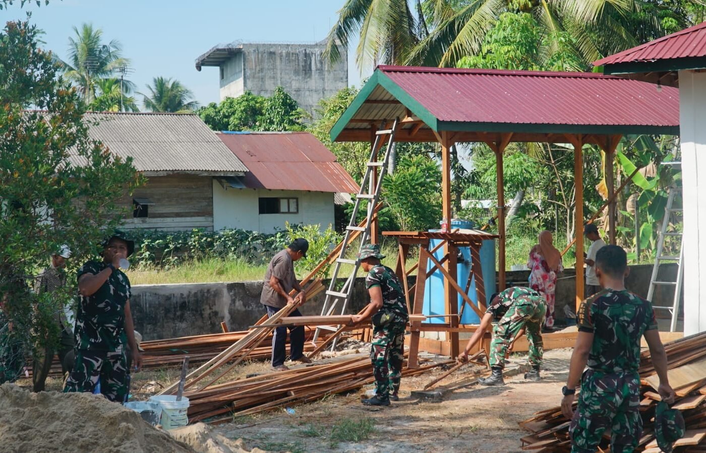 Musholla Darul Iman Dalam Proses Penyelesaian, Cerminan Sinergi TMMD dan Warga