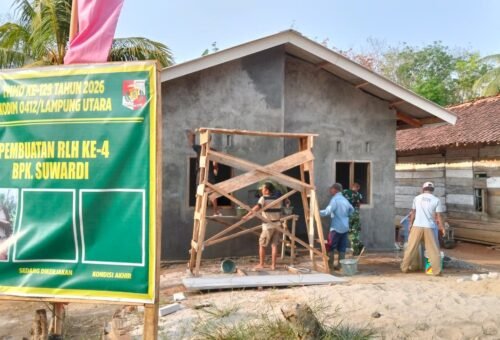 Kebahagiaan Suwardi: Realisasi Rumah Impian Berkat Kolaborasi TNI dan Warga Desa Baru Raharja