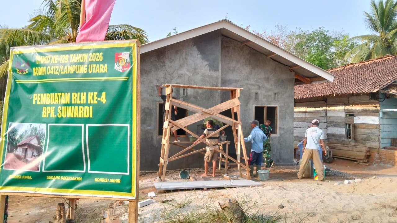 Kebahagiaan Suwardi: Realisasi Rumah Impian Berkat Kolaborasi TNI dan Warga Desa Baru Raharja