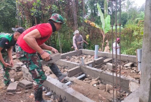 Kerjasama Antara Satgas dan Masyarakat dalam Proyek MCK di Sekardadi