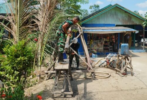 Pengeboran Sumur Bor SAS 4 Dipercepat oleh Satgas TMMD Bersama Warga
