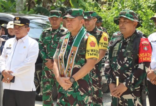 Tim WASEV Evaluasi Progres TMMD Ke-129 Bersama Dandim 1011/Kuala Kapuas