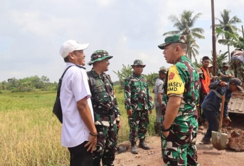 Pengawasan Kualitas TMMD Ke-129 Oleh Dandim 1011/Kuala Kapuas