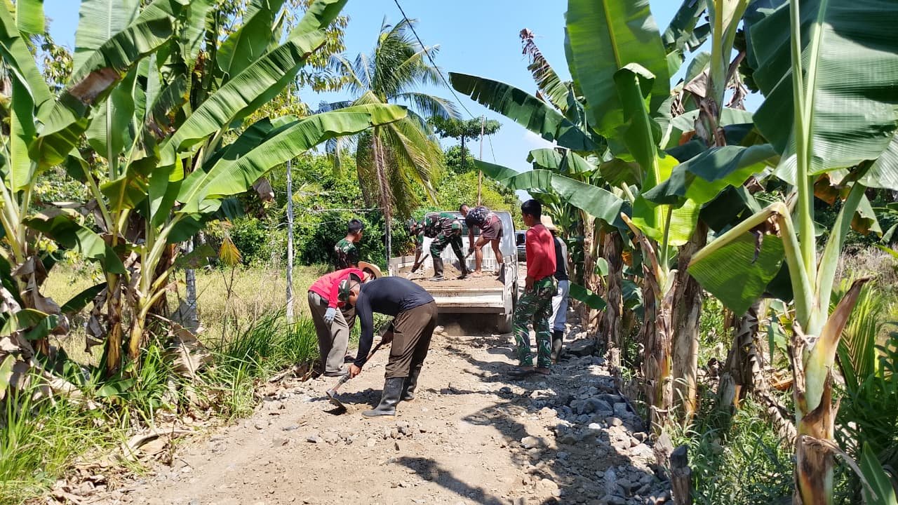 Sinergi Satgas TMMD dan Masyarakat Memperkuat Infrastruktur Desa Bandar Raya