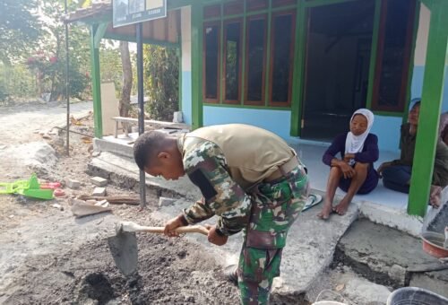 Kolaborasi TNI dan Warga Dalam Mewujudkan Rumah yang Layak Huni untuk Kasiman
