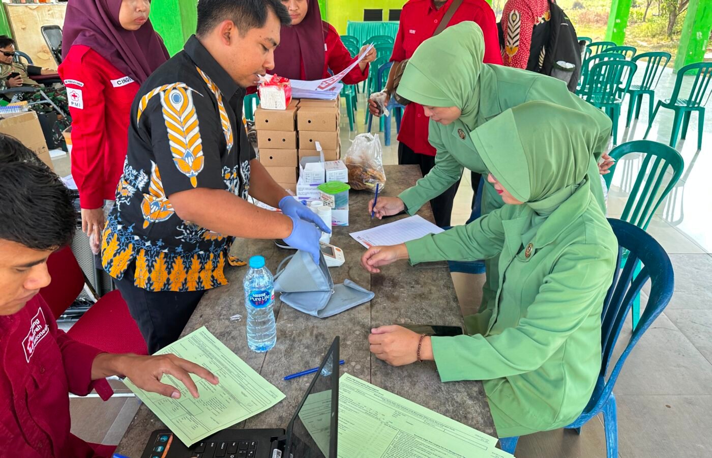 Aksi Donor Darah TMMD di Balai Desa Kesongo: Bukti Kepedulian Sosial