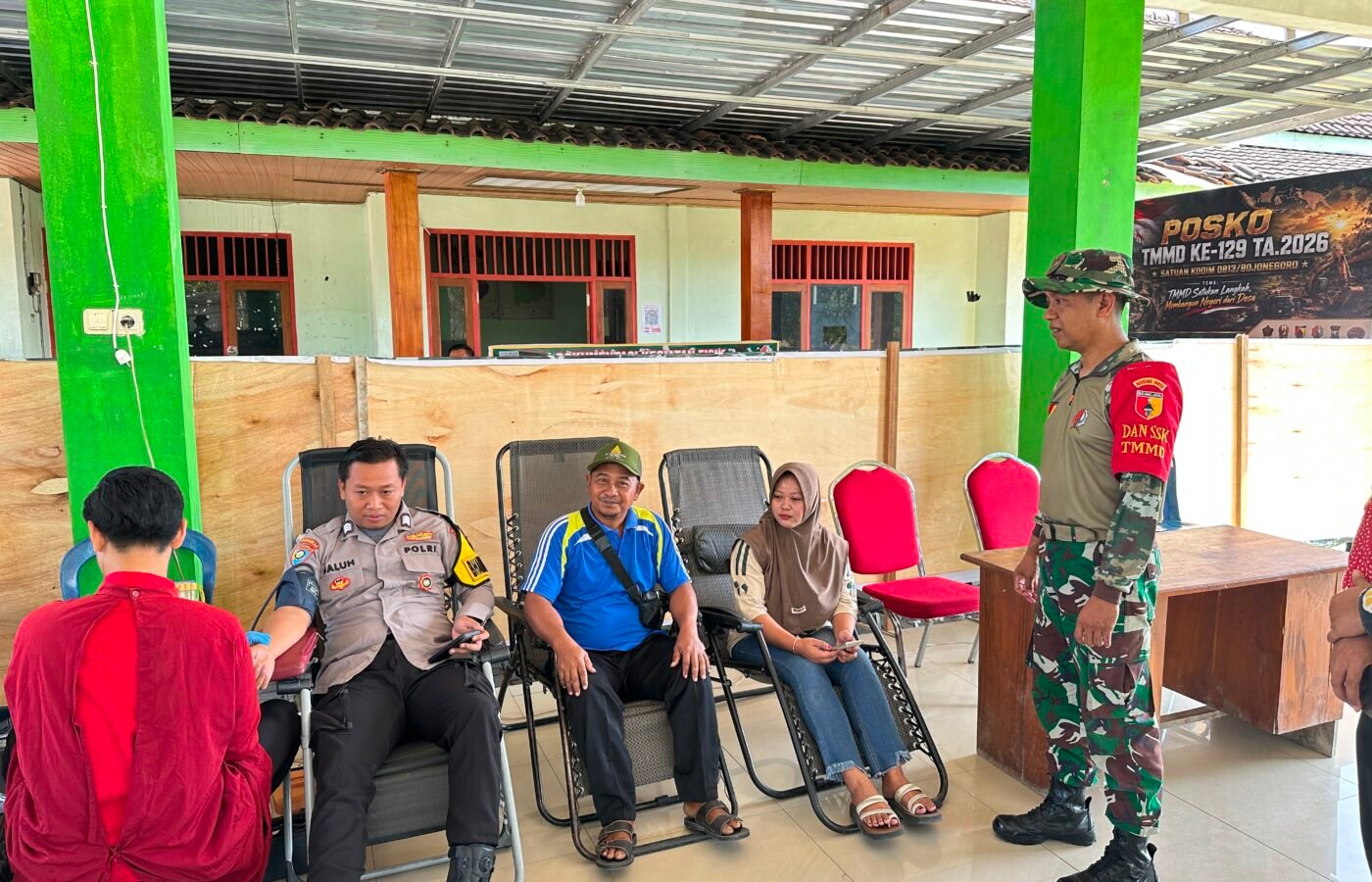 Aksi TMMD Ke-129 Tingkatkan Kesadaran Kesehatan Melalui Donor Darah di Kesongo