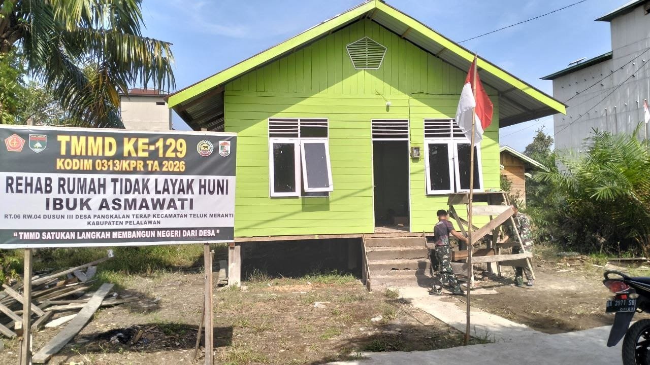 H-6 TMMD ke-129 Kodim 0313/KPR: Proyek RTLH Ibu Asmawati Menuju Penyelesaian