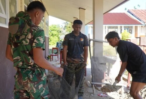 Pembangunan Lantai Kelas SDN Polewali Dipercepat oleh Satgas TMMD Ke-129