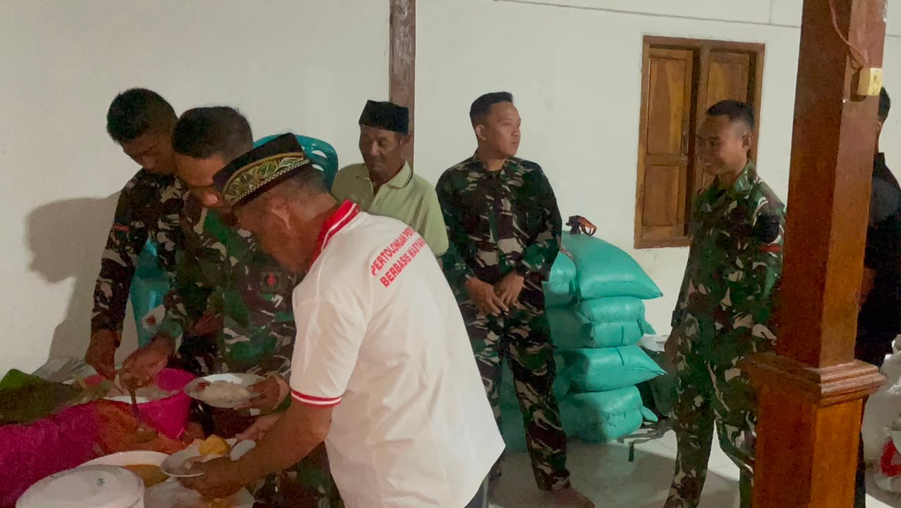 Kedekatan TNI dan Warga Tercermin dalam Jamuan Makan Malam TMMD di Bojonegoro