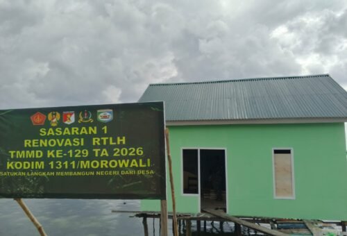 Progres Renovasi RTLH Ibu Samsiah pada Tahap Pemasangan Lantai dan Dinding Dapur